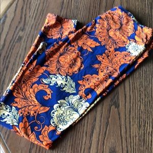 LuLaRoe New Leggings DELETING SOON